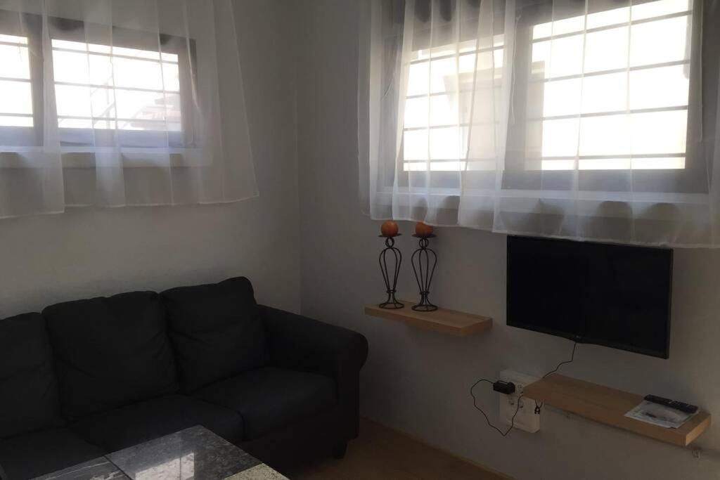 Апартаменты Cosy Flat For 2 Directly At The Beach Меленара Экстерьер фото